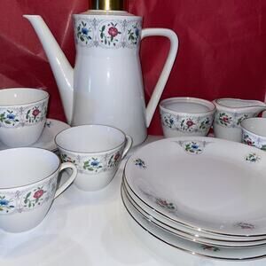 Seltmann Weiden Bavaria Coffee Service 17 Pcs. Gold Trim Blue/Pink Flowers